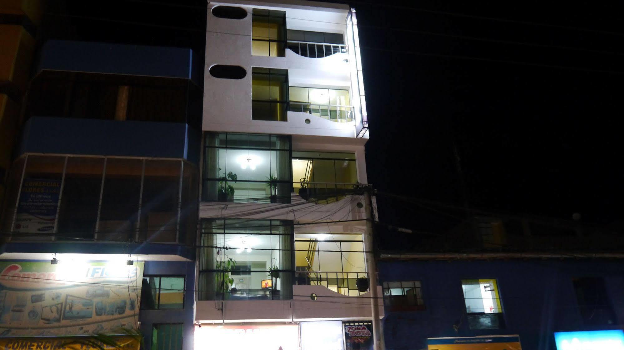 El Parque Hotel Andahuaylas Ngoại thất bức ảnh