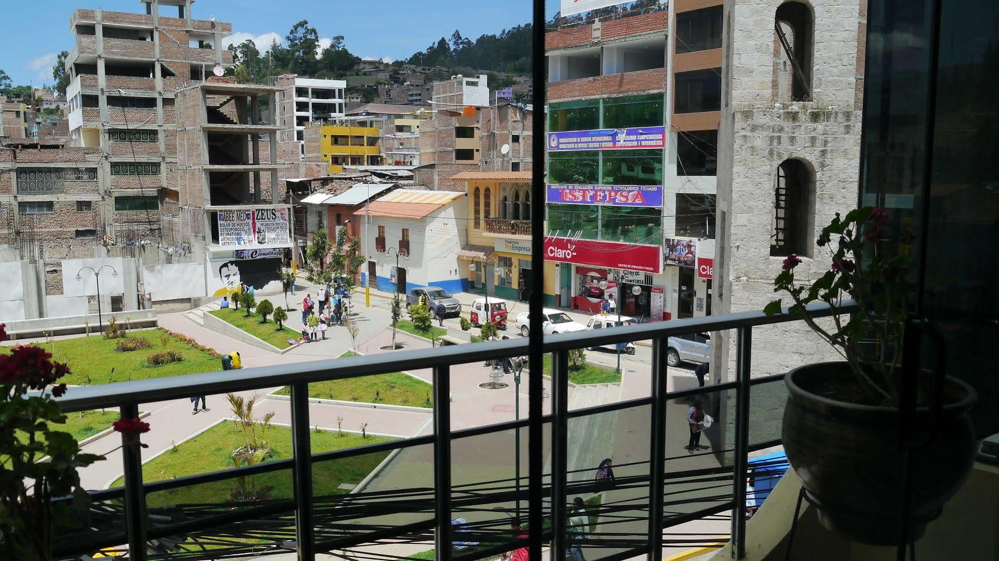 El Parque Hotel Andahuaylas Ngoại thất bức ảnh